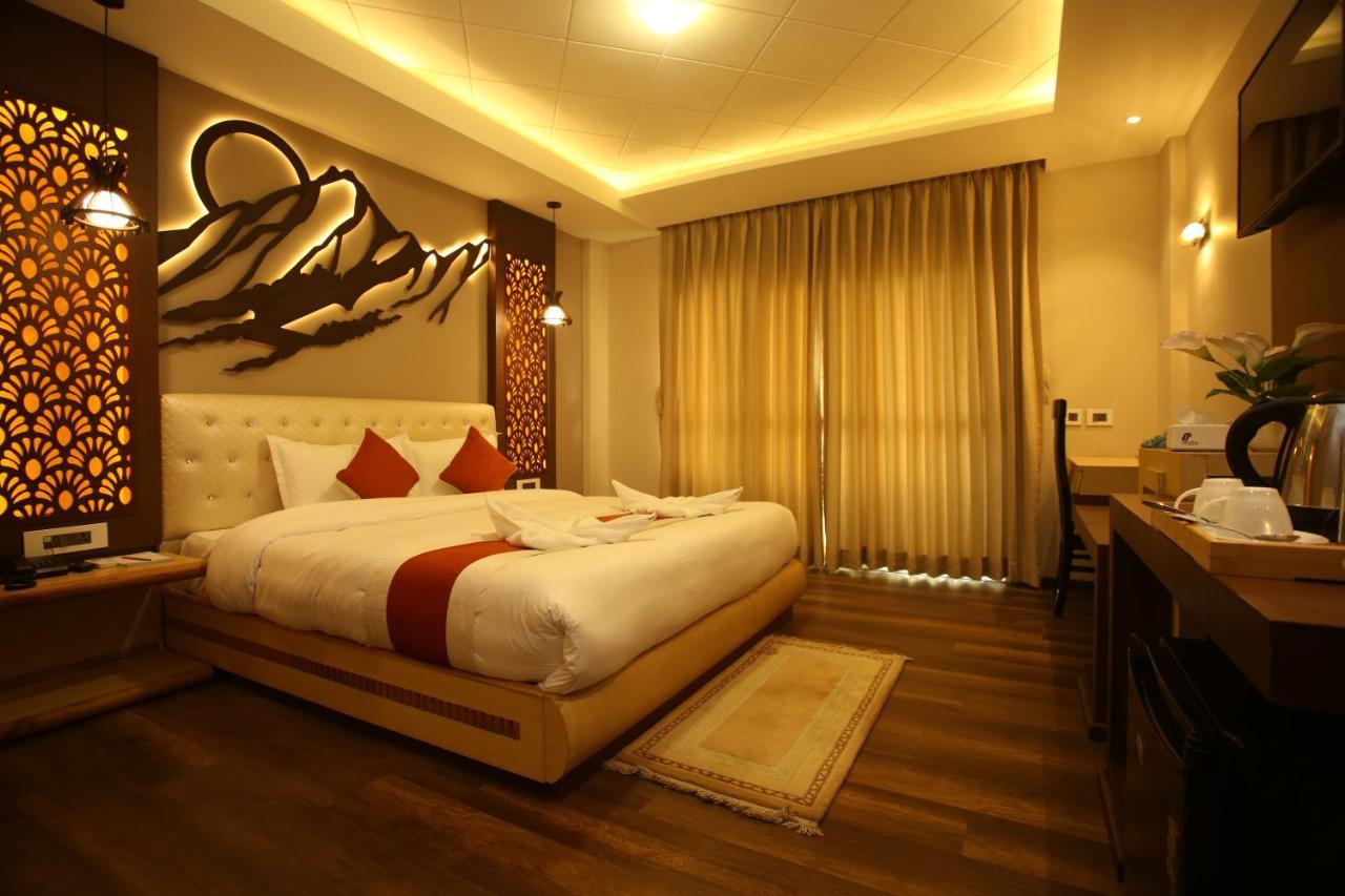 Hotel White Himal Pokhara Eksteriør billede