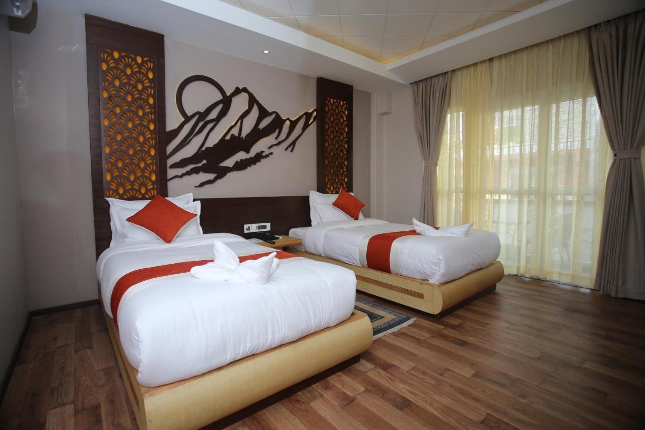 Hotel White Himal Pokhara Eksteriør billede