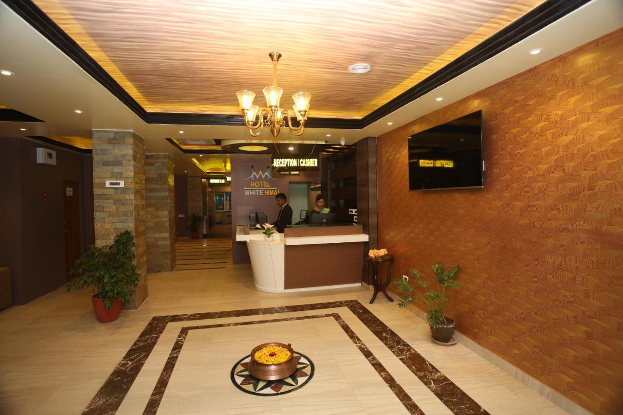 Hotel White Himal Pokhara Eksteriør billede