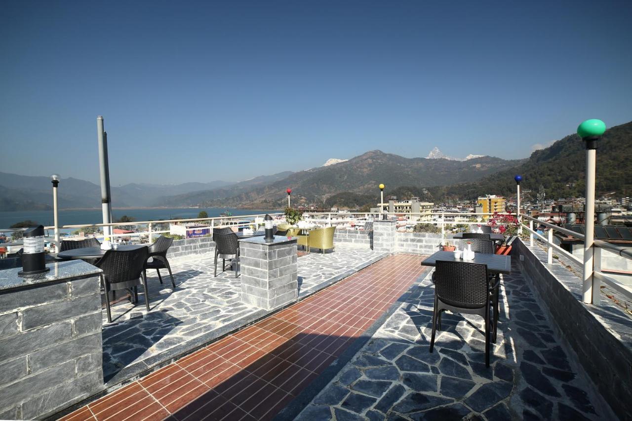 Hotel White Himal Pokhara Eksteriør billede