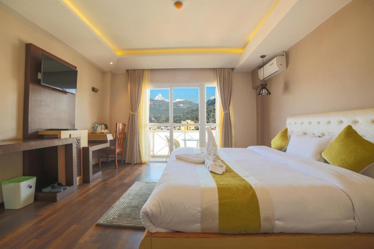 Hotel White Himal Pokhara Eksteriør billede
