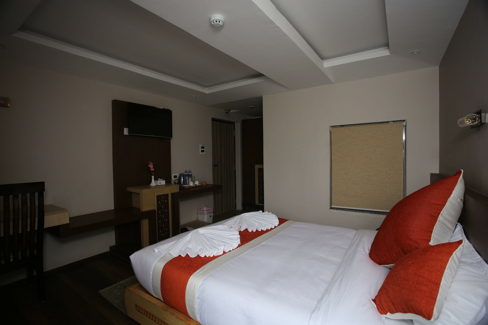 Hotel White Himal Pokhara Eksteriør billede