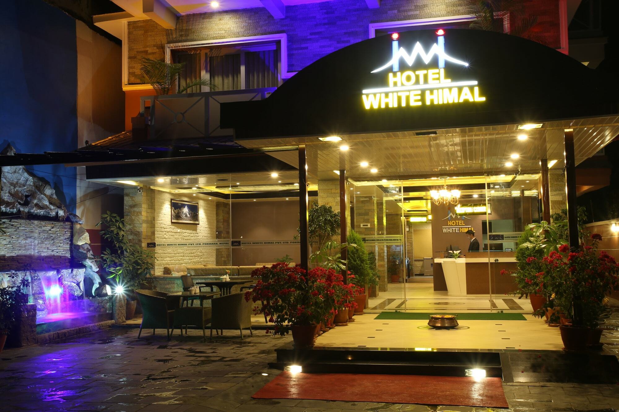 Hotel White Himal Pokhara Eksteriør billede